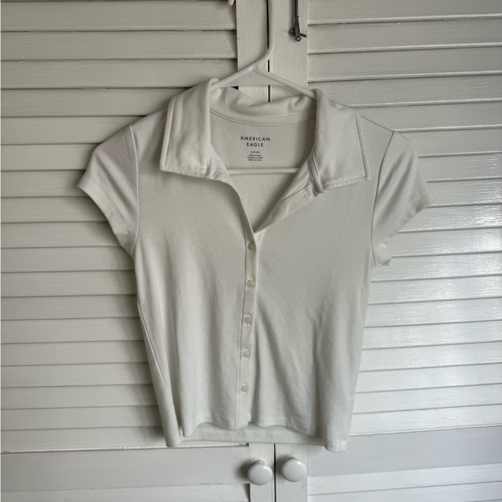 American Eagle Outfitters Women's White Button-Up Top